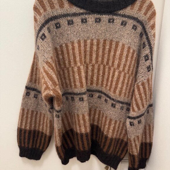 Knotty Ones Ethno sweater, medium - Picture 7 of 7